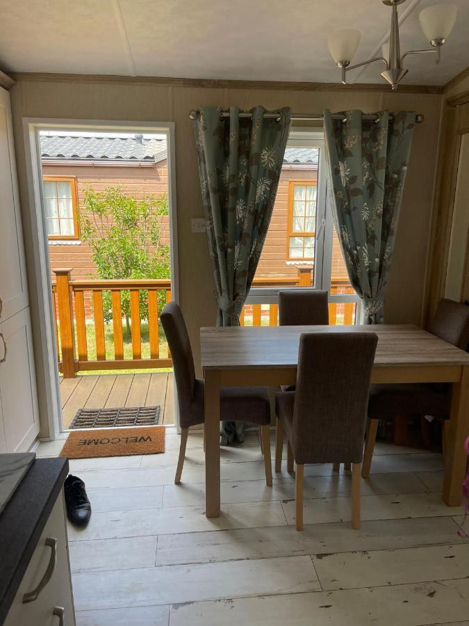 Fern Lodge With Hot Tub Stonham Aspall 外观 照片