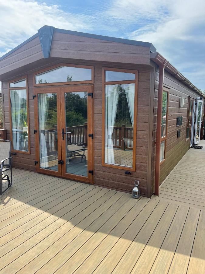 Fern Lodge With Hot Tub Stonham Aspall 外观 照片