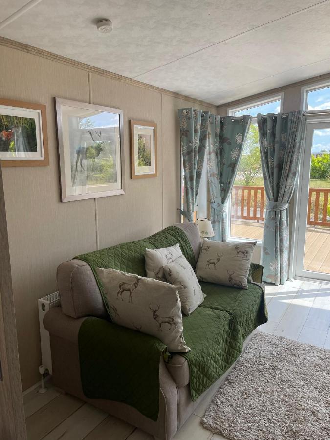 Fern Lodge With Hot Tub Stonham Aspall 外观 照片