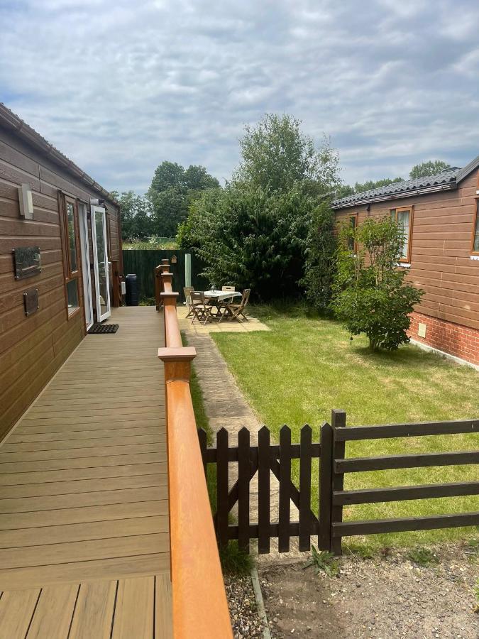 Fern Lodge With Hot Tub Stonham Aspall 外观 照片